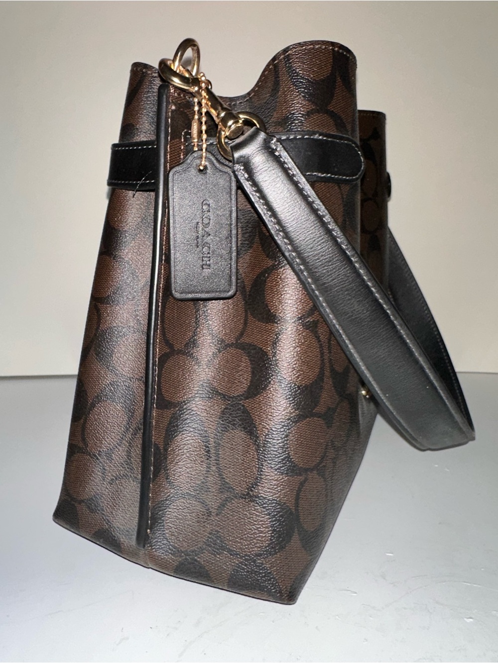 Coach Hanna Shoulder Bag In Signature Canvas - Picture 4 of 10